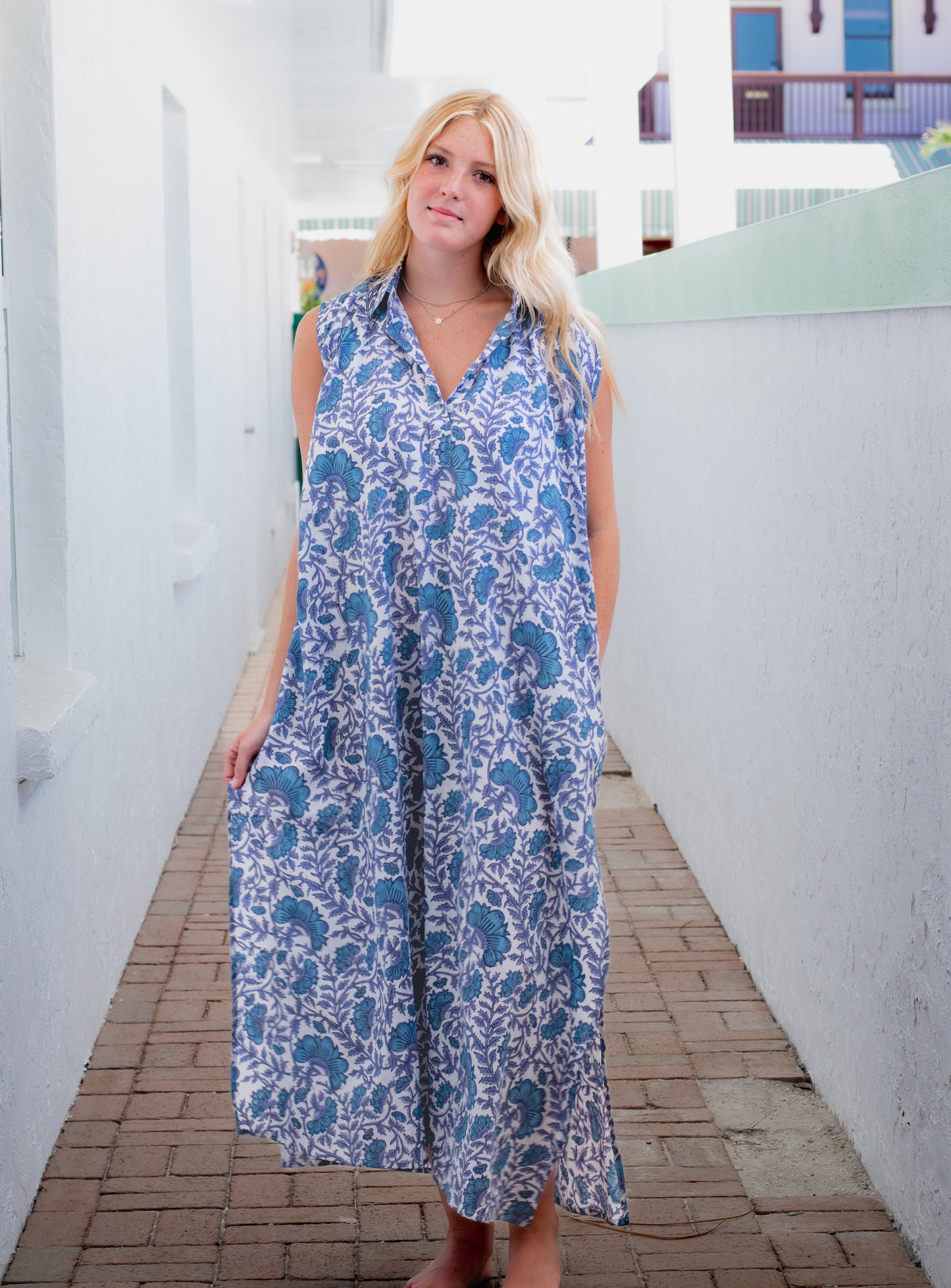 Collar Sleevless Maxi
